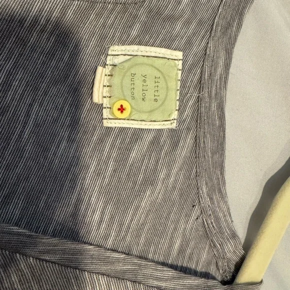 Anthropologie little yellow button sleeveless tank - Picture 5 of 5